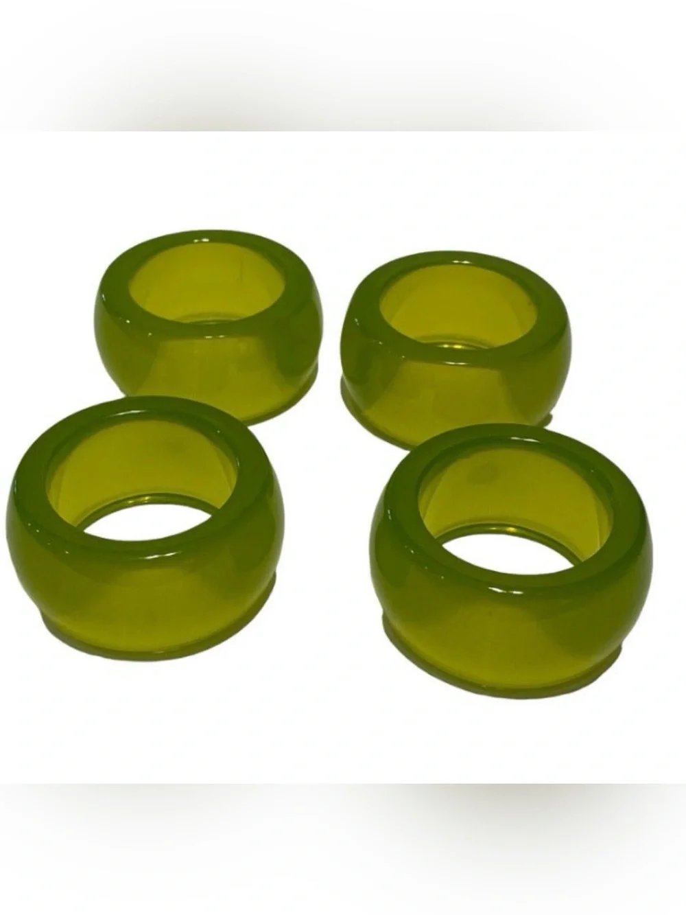 Crate & Barrel Set of 4 Green Napkin Rings